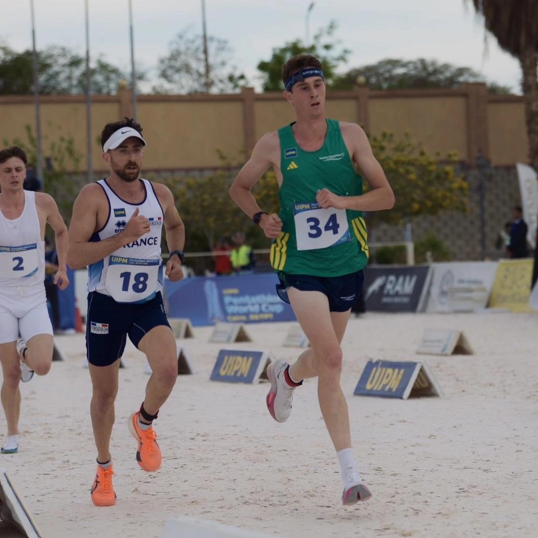 Nicholas Odgers running in a modern pentathlon race